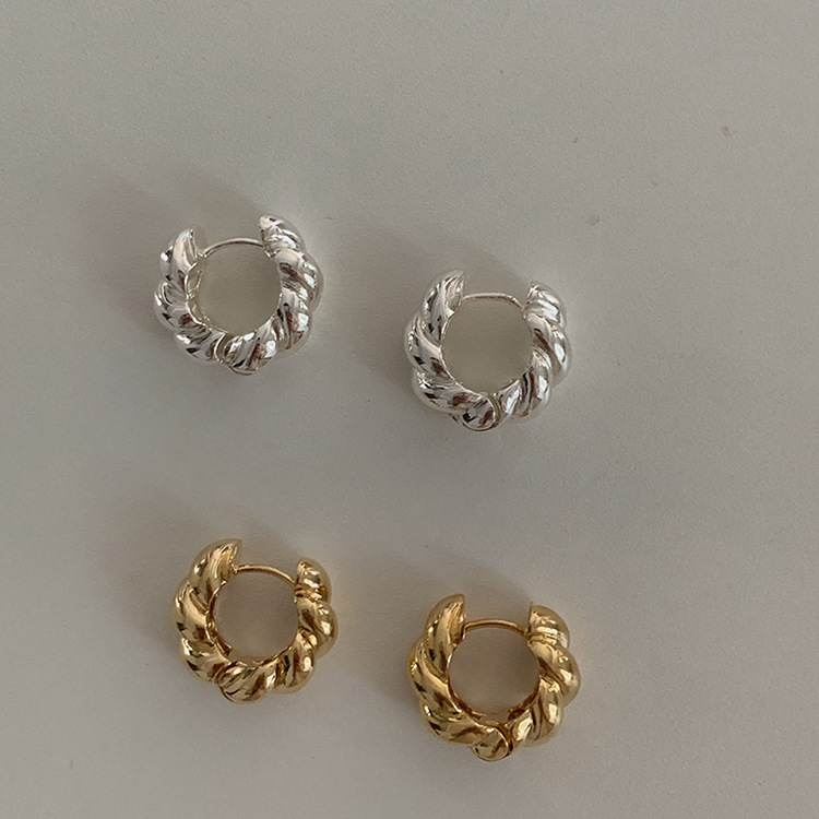 Twist Braided Hong Kong Style Design Earrings, Gold Circle Retro Earrings for Women, Elegant and High-End Earrings 2026