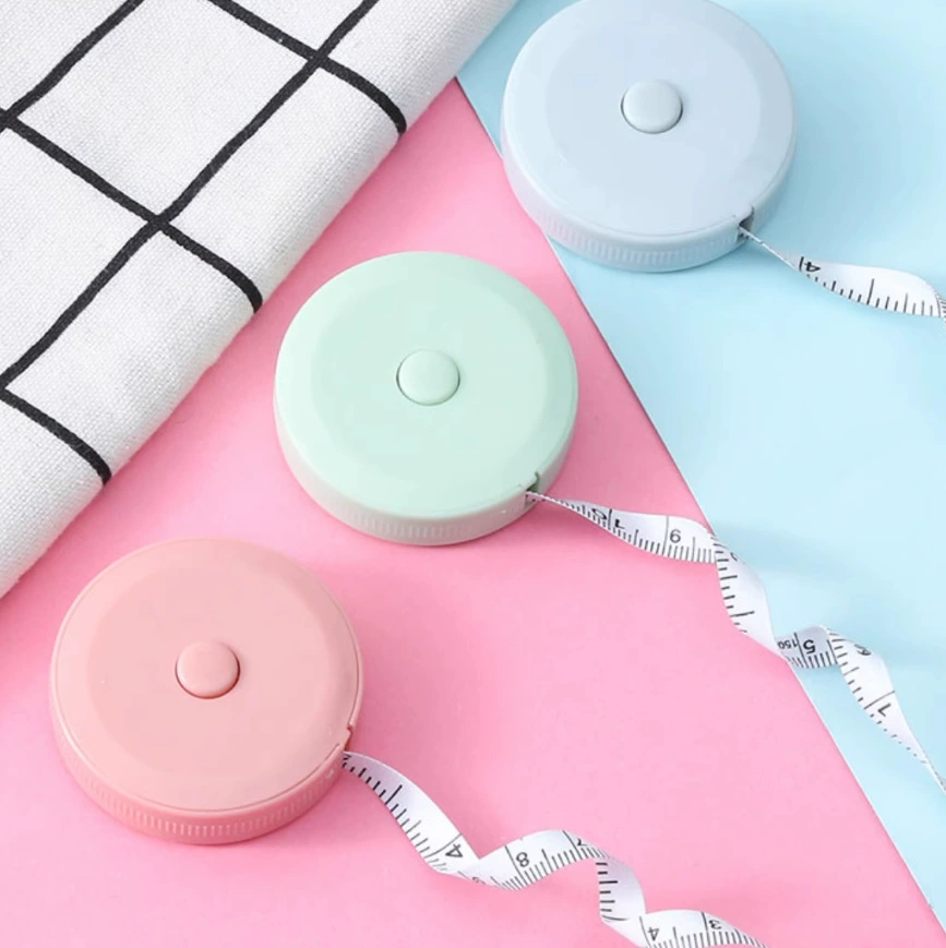 Мини-рулетка, многофункциональная прецизионная измерительная лента, стильная для измерения обхвата талии, груди и других параметров.