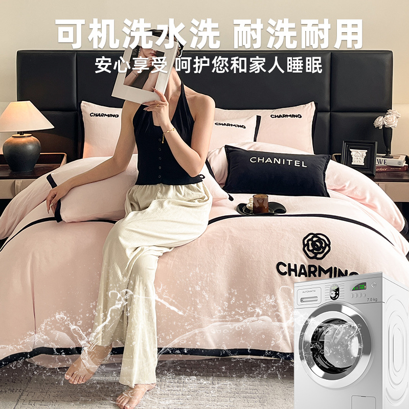 Invierno más cama de lana de cuatro piezas conjunto 2025 nueva cama de lana de leche gruesa sábanas de lana de coral cubierta de colcha de tres piezas