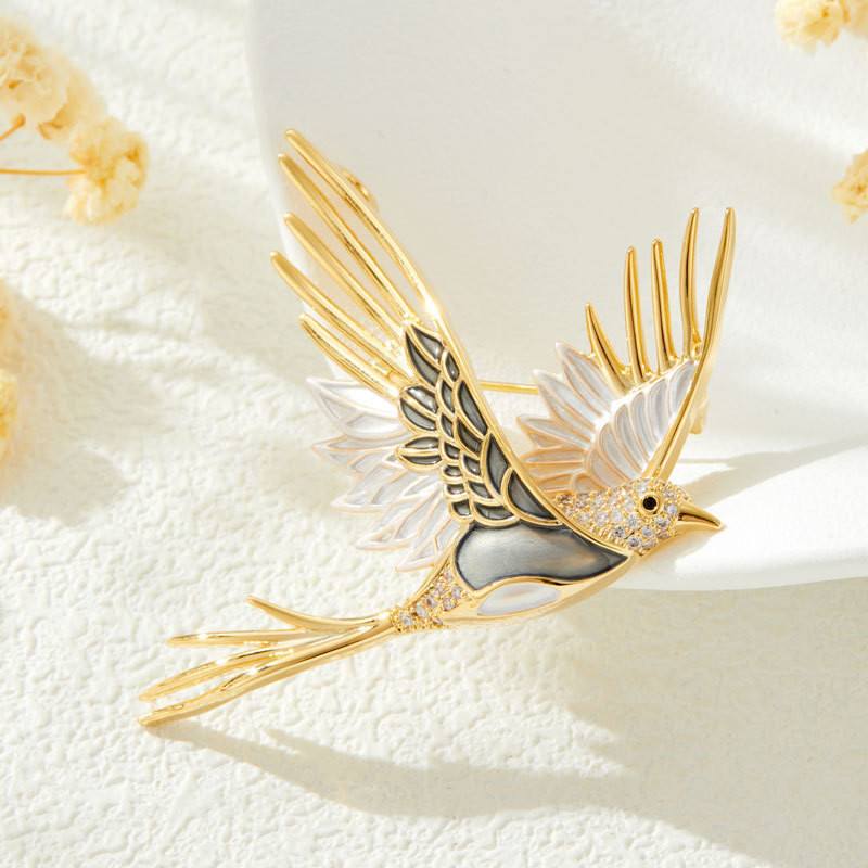 New Hot-Selling Enamel Bird Brooch, Light Luxury, High-End, Elegant and Exquisite Corsage, Personalized Pin to Prevent Exposure
