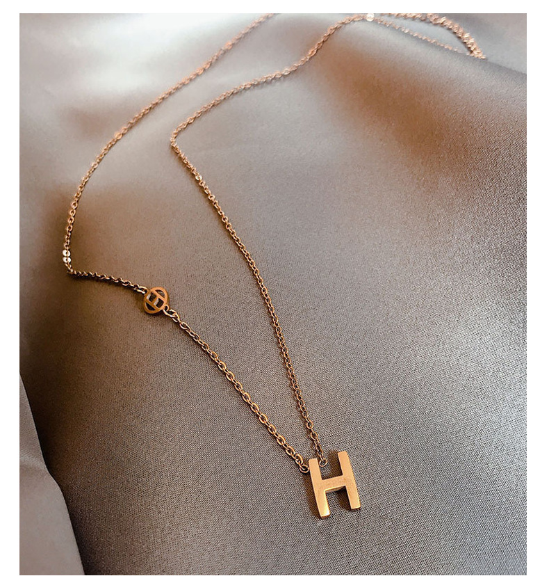Collana H in acciaio al titanio per pendente del marchio di moda femminile, catena a clavicola di lusso leggera placcata in oro_voghion.com