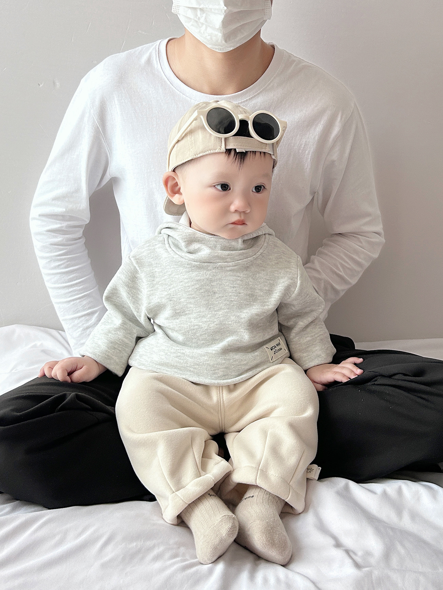Baby invierno sombrero elfo y camiseta de camisa de manga larga coreana ropa de bebé extranjera para niños calentados suéter universal