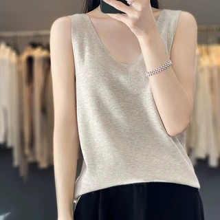 2023春季新款精纺羊绒背心女西服内搭吊带薄款V领毛衣针织打底衫