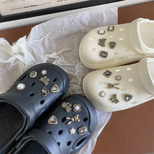 高级感兔子先生合金洞洞鞋扣巴洛克暗黑饰品鞋花拖鞋通用配饰