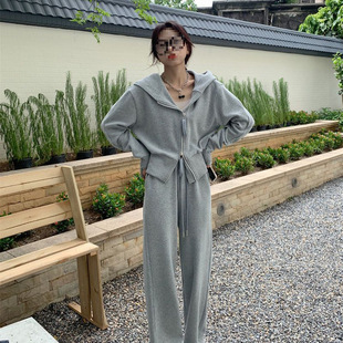 �W���n���ܲ������t���������e�ɼ����@�ݕr�оW�\�����bŮ����ɫ