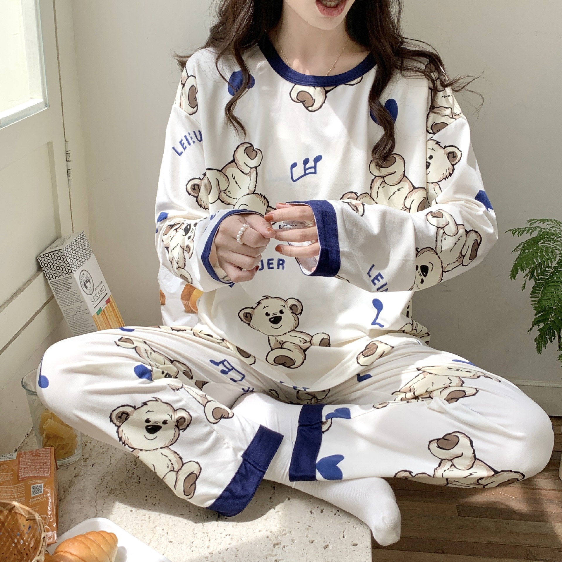 Invierno de la muchacha del oso pijamas algodón artificial cuello redondo suéter manga larga 2023 Nuevo Hogar dulce desgaste con el cojín pecho traje