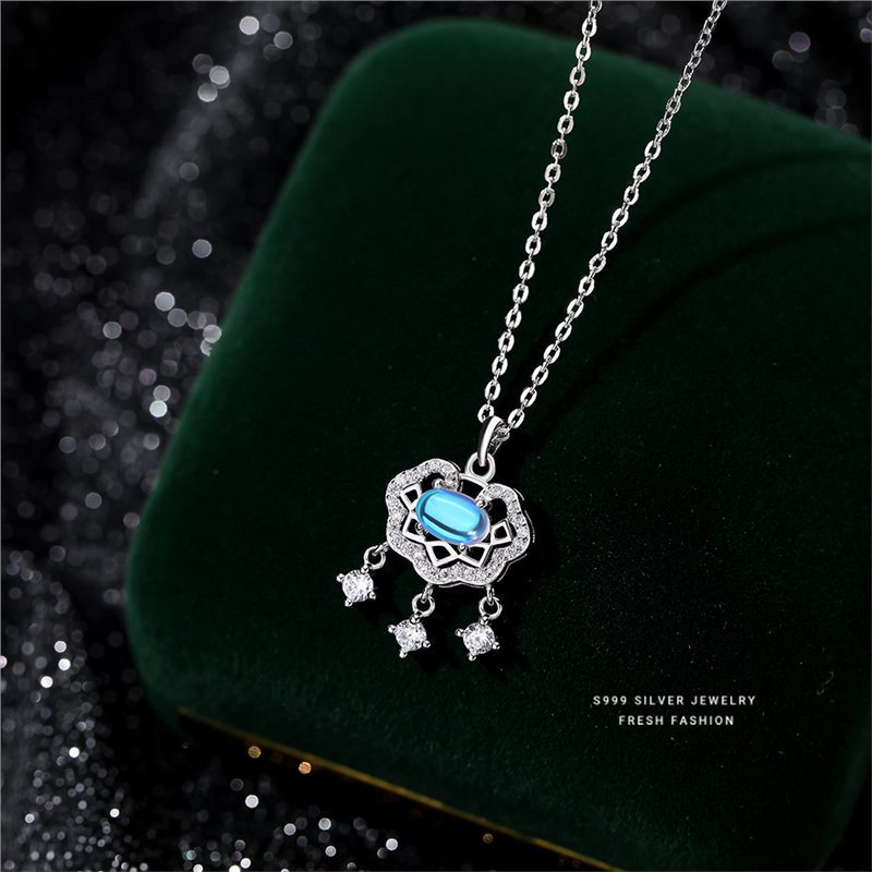 Silver Zircon Moonlight Pendant Necklace In Sterling Silver_voghion.com