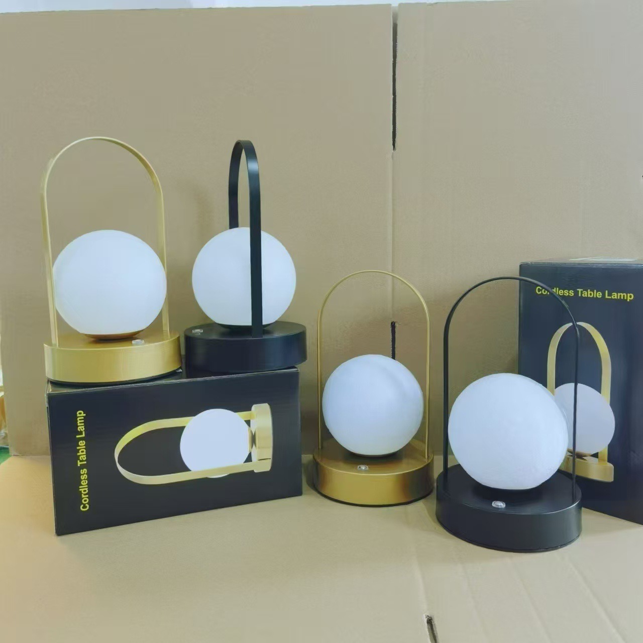 Lámpara de escritorio portátil creativa dormitorio lámpara de cabezal de cama sala de bodas un par de lámparas rojas brillanes regalos de boda luz de atmósfera