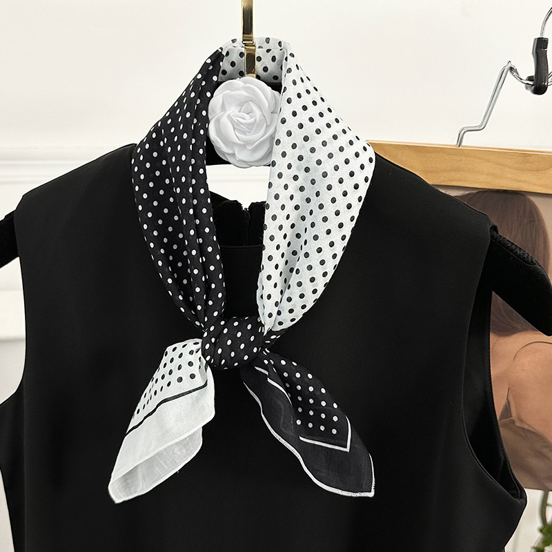 Una toalla de seda de algodón cuello pequeña toalla cuadrada de alta calidad nueva toalla de punto de onda universal correa de pelo protector de cuello pequeño chal