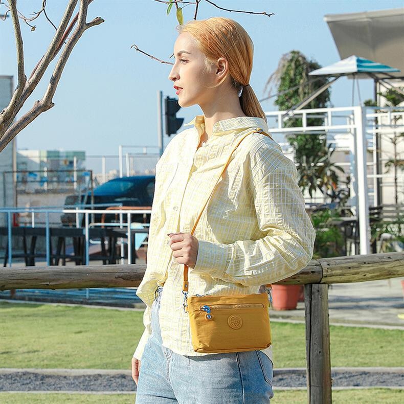 Waterproof Crossbody Small Bag Lightweight Nylon Small Square Bag All-match Multi-card Coin Purse Storage Clutch Bag