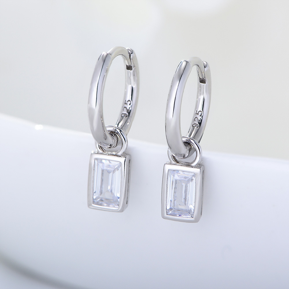 Nuevo 925 pendientes de plata esterlina traje combinación pequeños pendientes de circón personalizados estilo europeo y americano ins elegantes pendientes de mujer