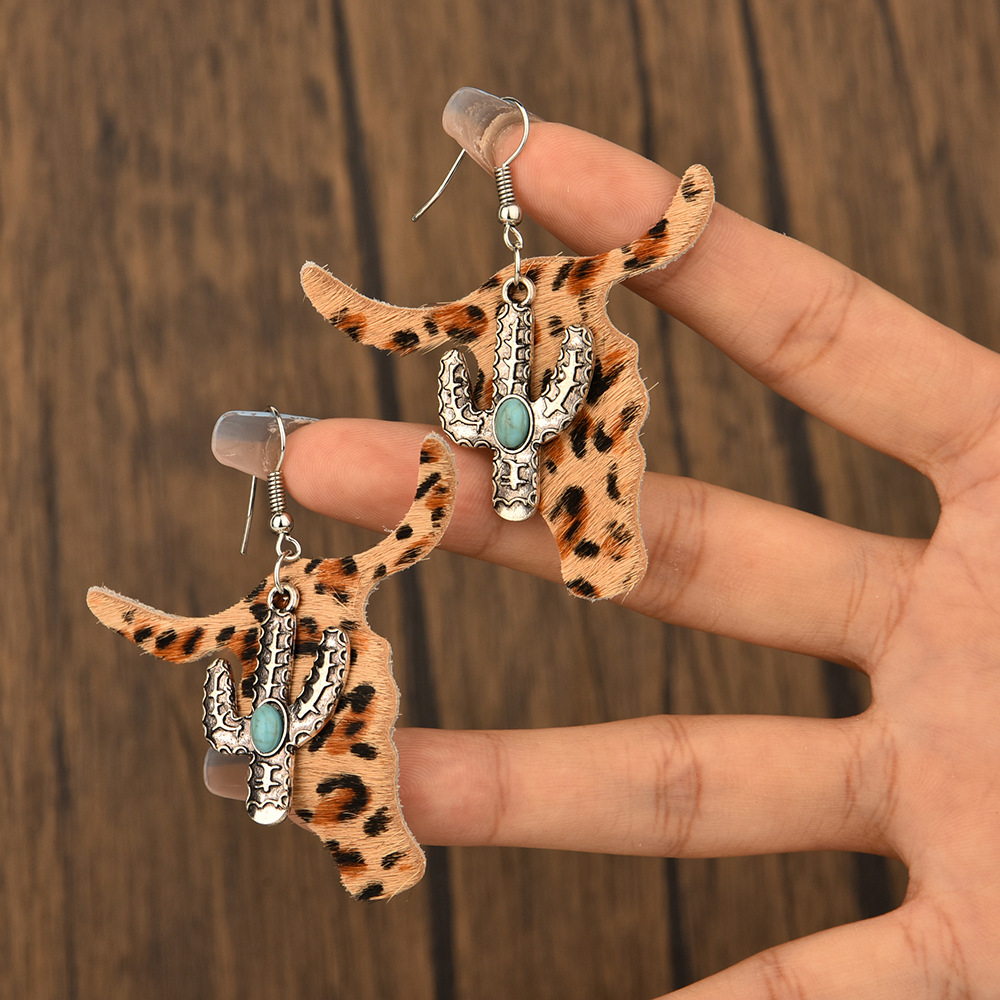 Retro Bull Head Alloy Plating Turquoise Women's Earrings 1 Pair display picture 3