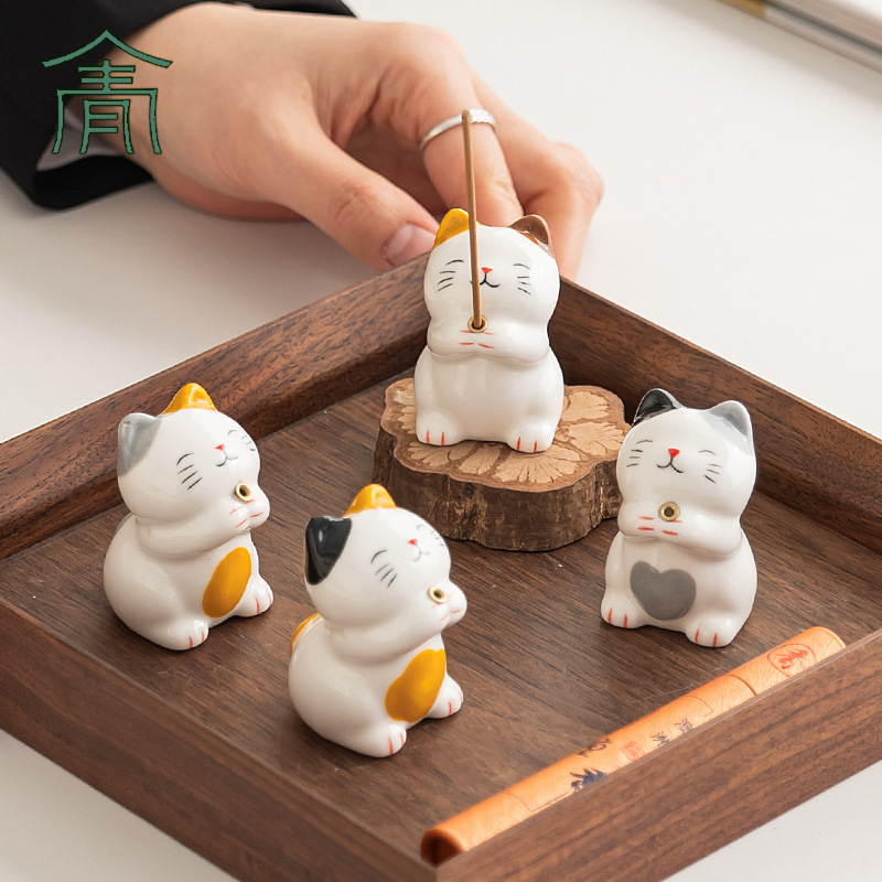 Ceramic Lucky Cat Incense Holder Creative Small Animal Tea Table Ornament Standing Incense Holder Gift Incense Holder