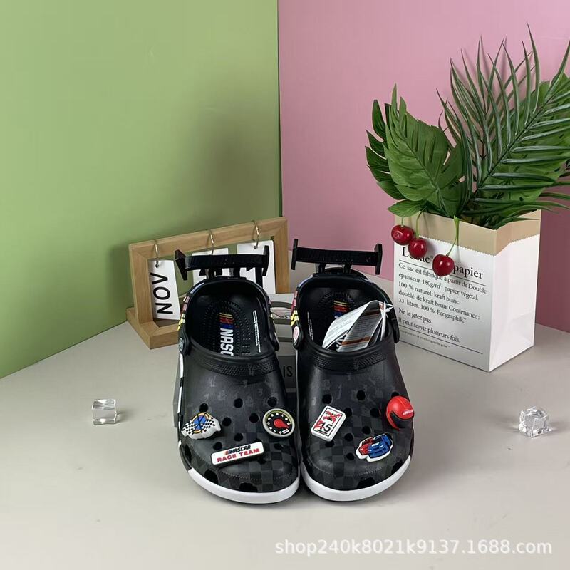 Super Cool New Black Racing Clogs Non-Slip Breathable Beach Shoes Adult Sandals Toe-Toe Shoes Slippers