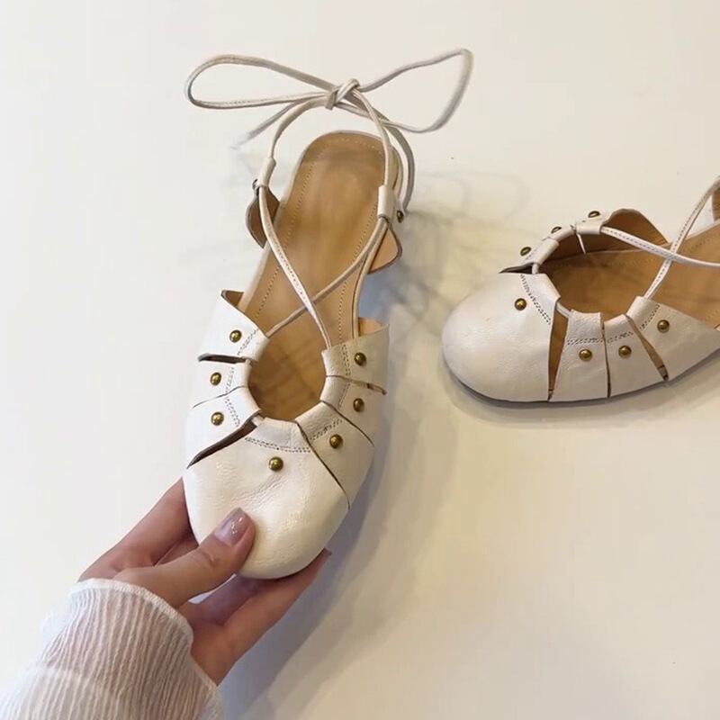 French-style closed-toe sandals for women, flat, retro, niche, round-toe, with straps, vacation, cross-strap, Roman design sandals French-style closed-toe sandals for women, flat, retro, niche, round-toe, with straps, vacation, cross-strap, Roman design sandals