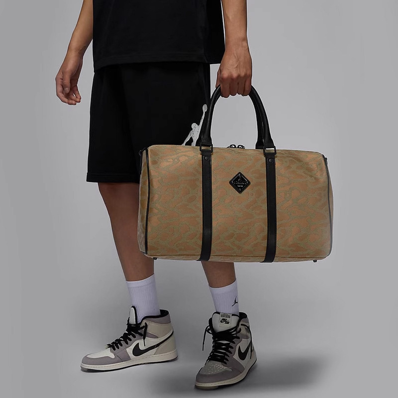 Nike jordan Nike Men's and Women's Team Bag Handbag Travel Luggage Bag Shoulder Crossbody Bag HQ7570-380