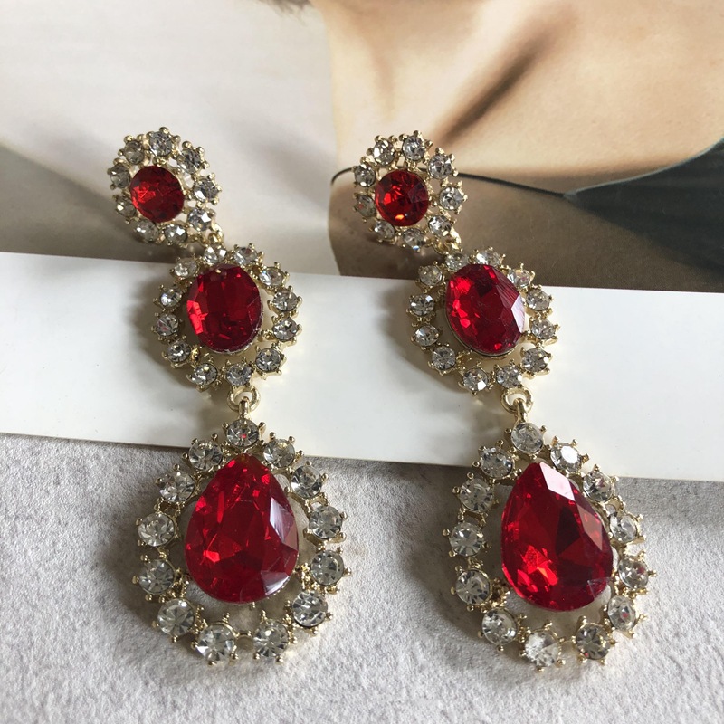 Red Crystal Stone Flower Long Pendant Earrings Wholesale Nihaojewelry display picture 17