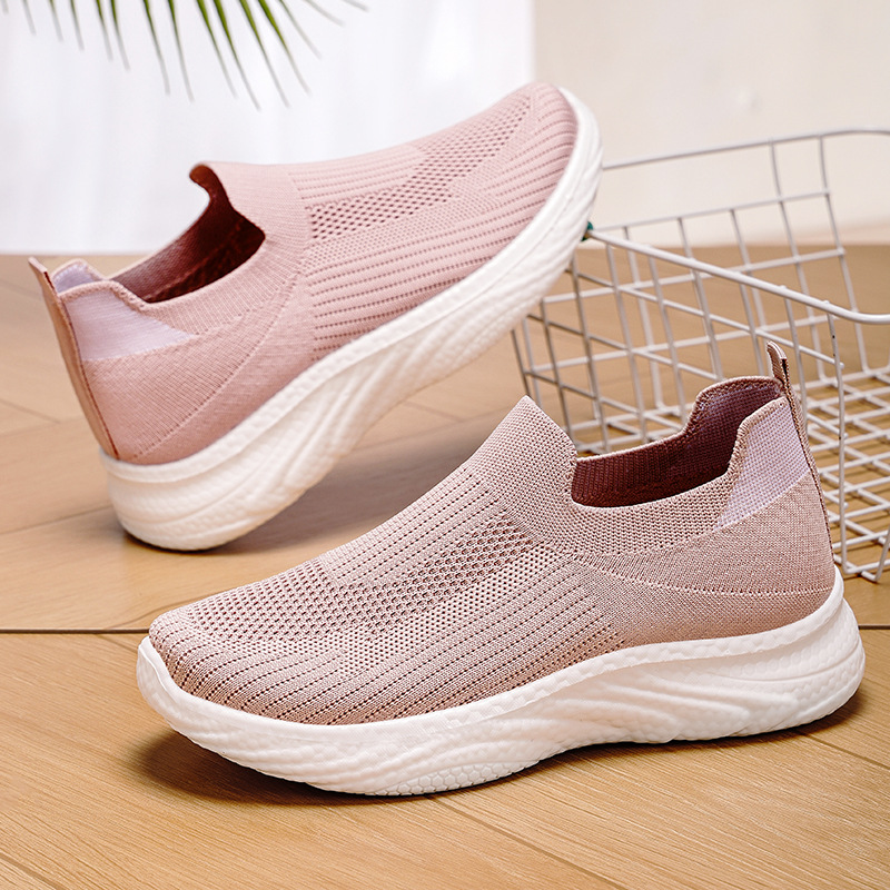 Zapatos mujer todo fósforo verano nuevo estilo zapatos de mujer suela suave sin pies cansados zapatos para correr cómodos y transpirables zapatos deportivos transpirables tejidos voladores