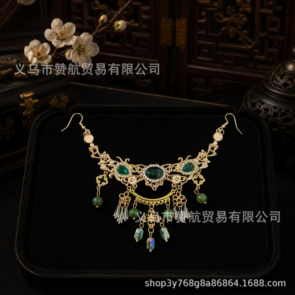 Direct sales from the manufacturer: Hanfu retro emerald forehead ornament, ancient style tassel eyebrow pendant, Ming and Tang style forehead decoration wholesale