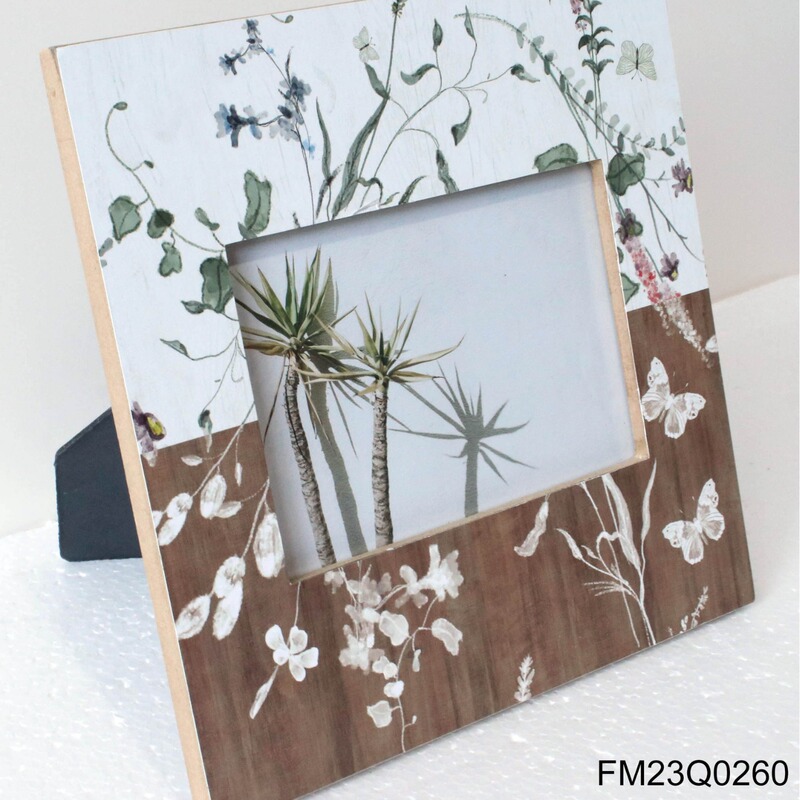 Customized Rural Rustic Wood Photo Frame Wooden Bead Decoration Handmade Old Family Photo Frame