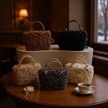 ���ඬ�����ë����Ů2025�¿�r�����μ���n��С������б���