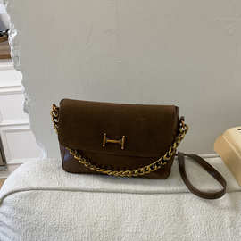 韩版小众手拎法棍包包女2025冬季新款百搭轻奢链条休闲单肩斜挎包