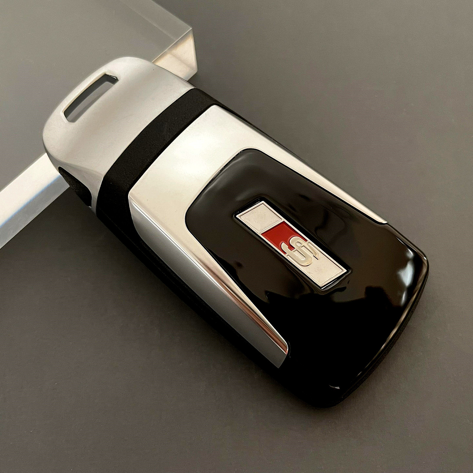 New Audi A4L A5 Q5L Q7 Tt Original Key Upgrade Rs S Key Piano Black Red White Back Cover Shell