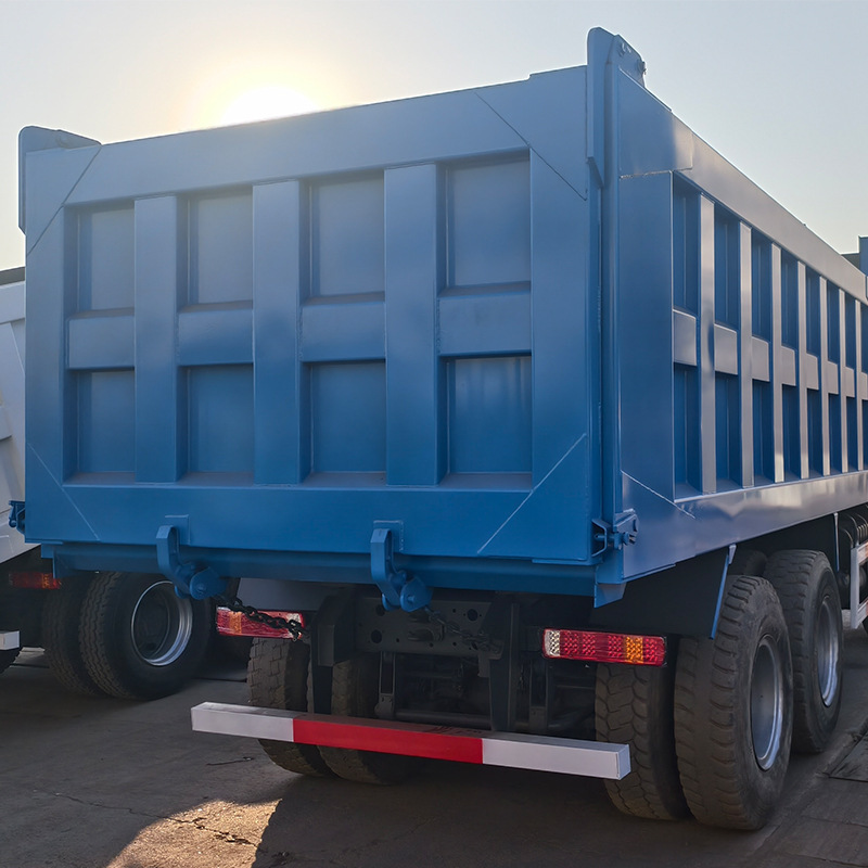 Transfer of Used 10-Wheel Howo Dump Truck, Double-Axle Dump Truck, 375-Horsepower Dock Tilt Truck Transfer of Used 10-Wheel Howo Dump Truck, Double-Axle Dump Truck, 375-Horsepower Dock Tilt Truck