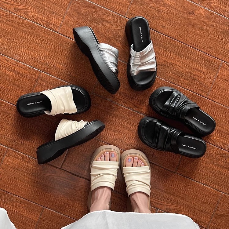 [Suela del arco de la investigación de la familia venenosa] La suela gruesa del tío aumenta las zapatillas de una palabra, la suela gruesa de la mujer usa sandalias y zapatos