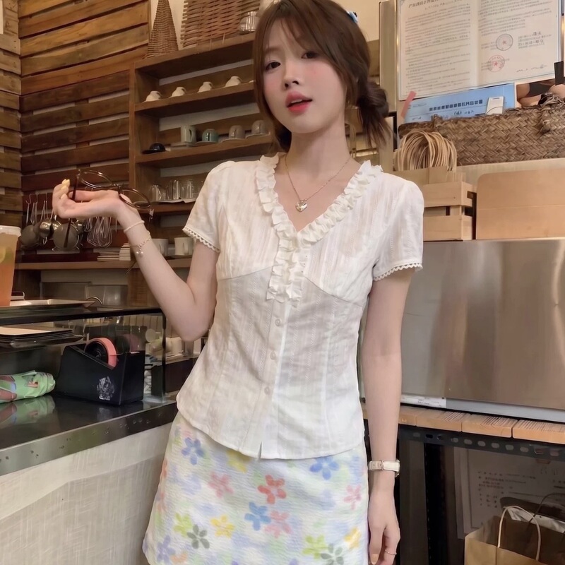 Korean-Style Sweet Ruffled White V-Neck Short-Sleeved Shirt for Women, New Summer Lace-Trimmed Waist-Cinching Blouse Korean-Style Sweet Ruffled White V-Neck Short-Sleeved Shirt for Women, New Summer Lace-Trimmed Waist-Cinching Blouse