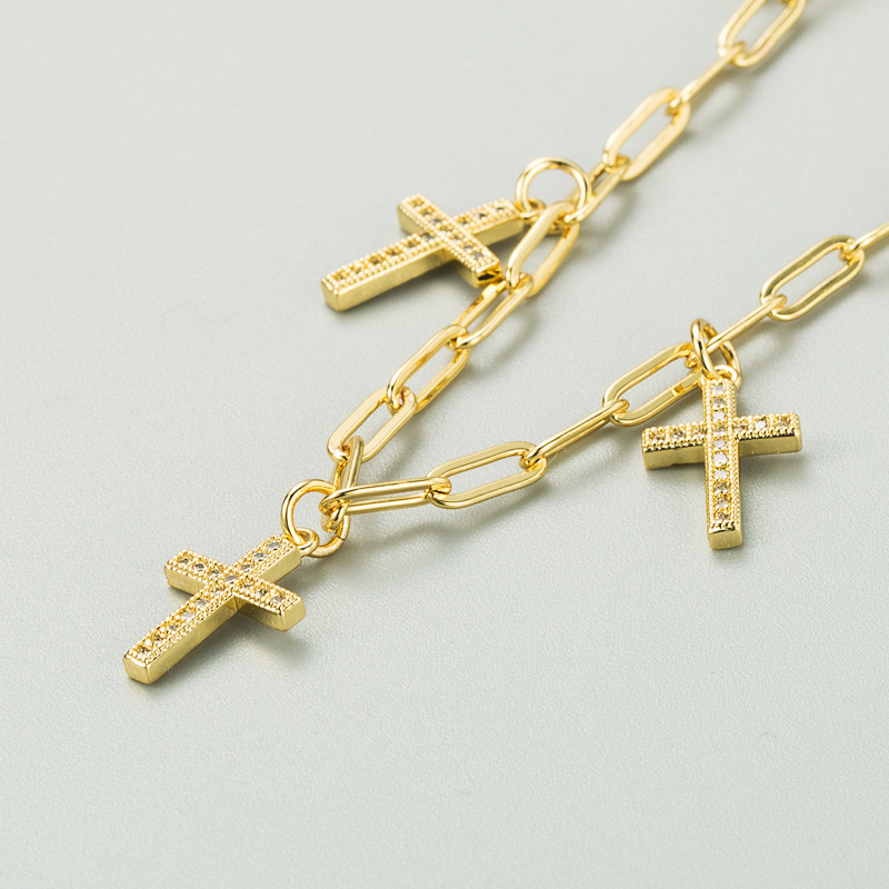 Simple And Fashionable Copper-plated Gold-plated Zircon Cross Necklace Personality Creative Necklace Clavicle Chain display picture 4