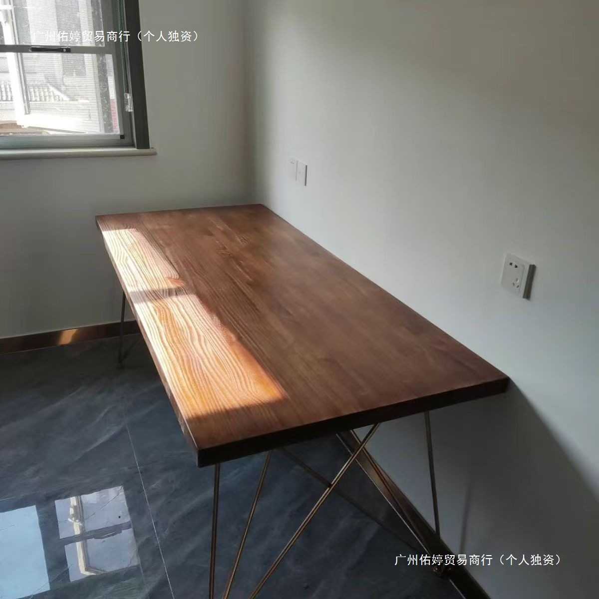 Solid Wood Table, Antique Style Display Table, Clothing Store Island Table, Women's Clothing Store Solid Wood Countertop Bar Table, Large Board Table