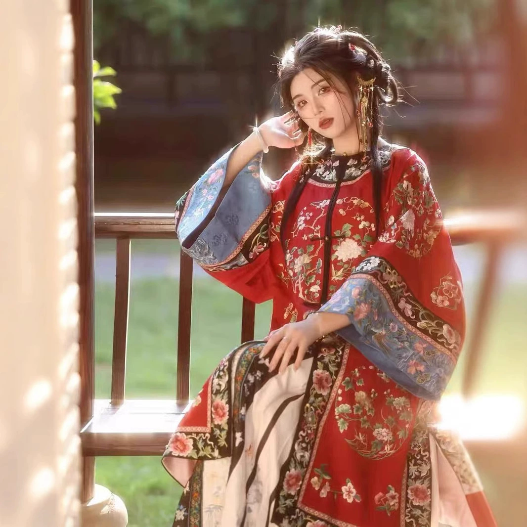 Династия Цин Хань, женщина, торговец Хуишан, молодая бабушка, придворная клетка с круглым вырезом, кардиган, красная невеста династии Цин, свадебная одежда