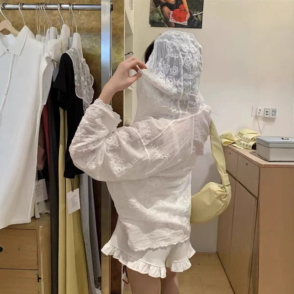 Summer lace design shirt with hood