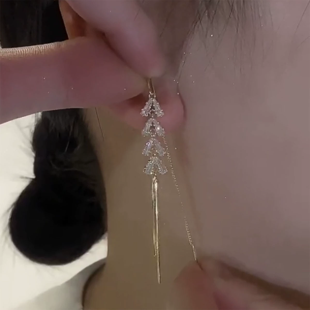 Earrings, long zirconium, 2023 collection, light luxury style, simple and elegant design, bright catchy style, high-quality style