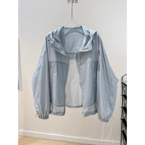 Breathable age-defying sunscreen jacket for women, 2025 new design short sleeve sunscreen clothing women's top thin coat air-conditioning shirt