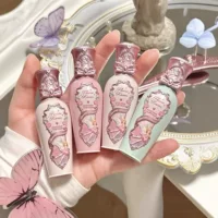 Фильмобразующий блеск для губ Flower Knows New Midsummer Night Series — блестящий, пухлый, увлажняющий, зеркальный, отбеливающий и нелипкий.