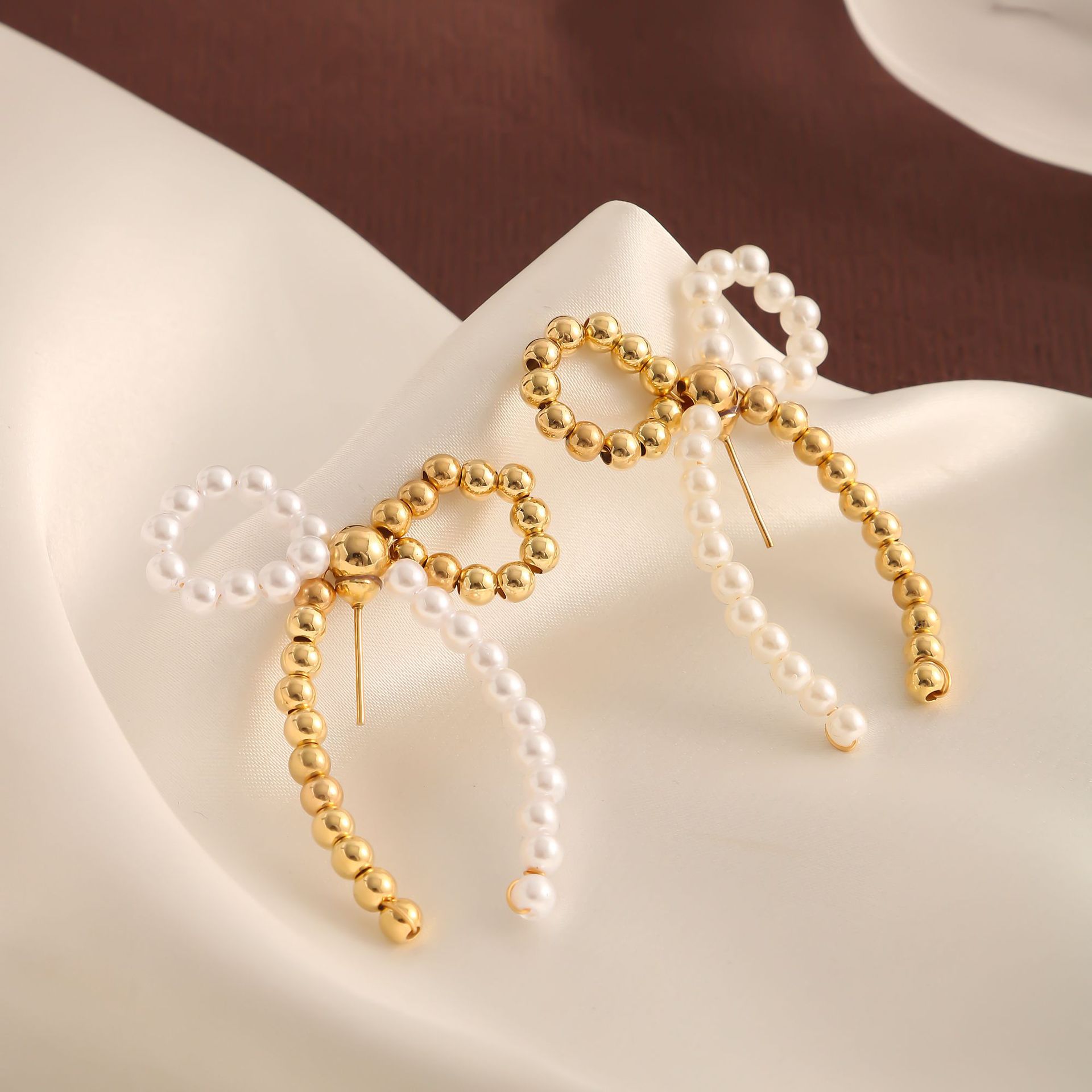 1 Pair Elegant Bow Knot Beaded Plating Artificial Pearl Alloy Ear Studs display picture 37