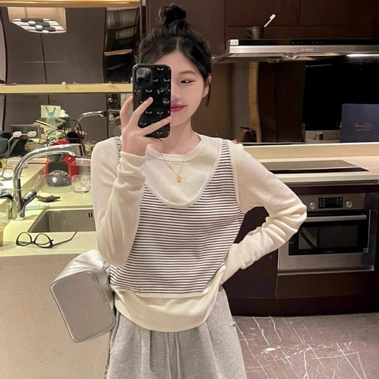 Designed Fake Two-Piece Knitted Vest Spliced ​​Long-Sleeved T-Shirt for Women in Spring & Fall, Beautiful Loose Bottoming Shirt Top 2025