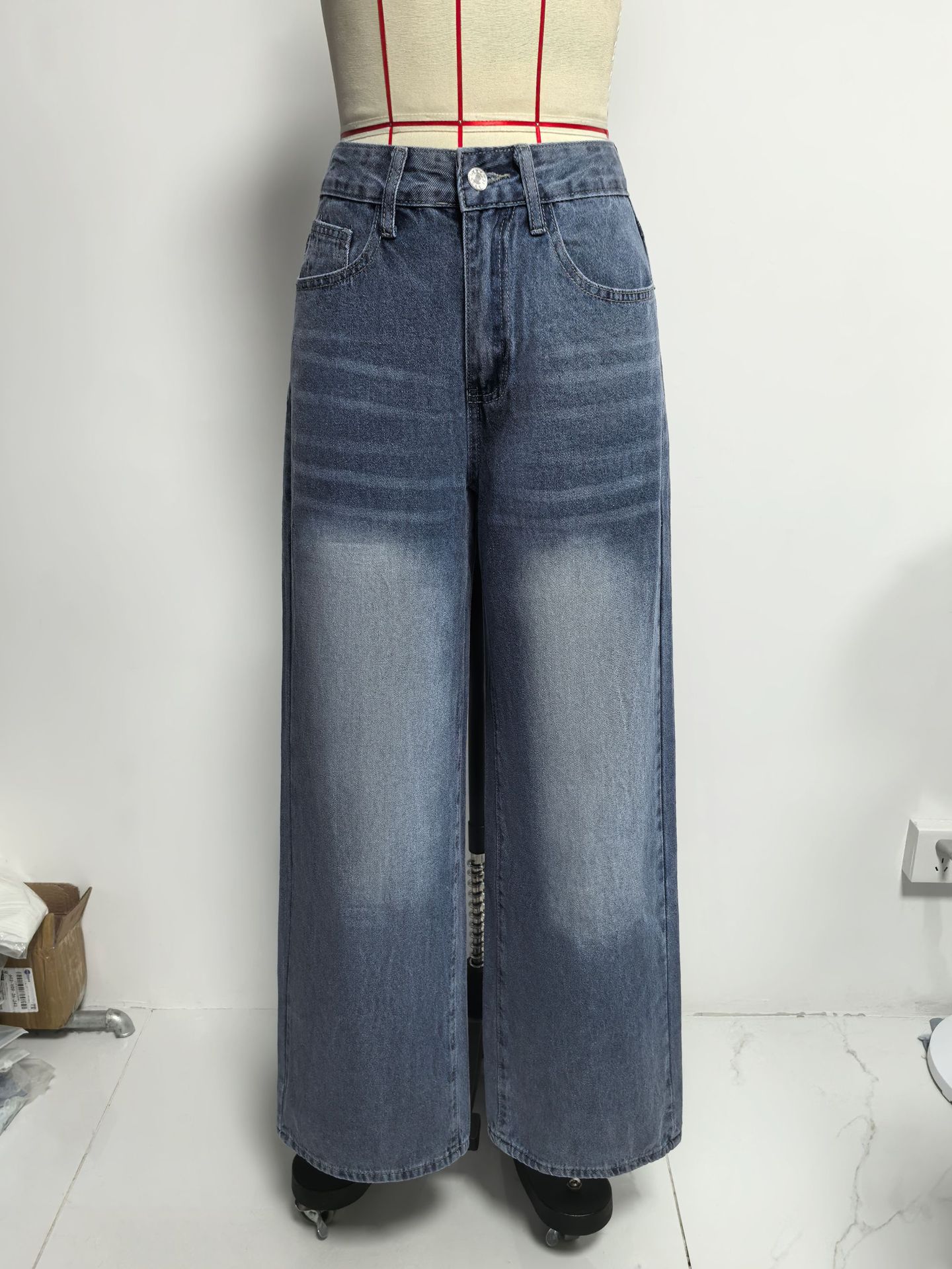 Women's Clothing Retro Washed Heart Back Pocket Wide Leg Jeans Loose Fit Sexy Women's Denim Fashion Style_ecoleips.com