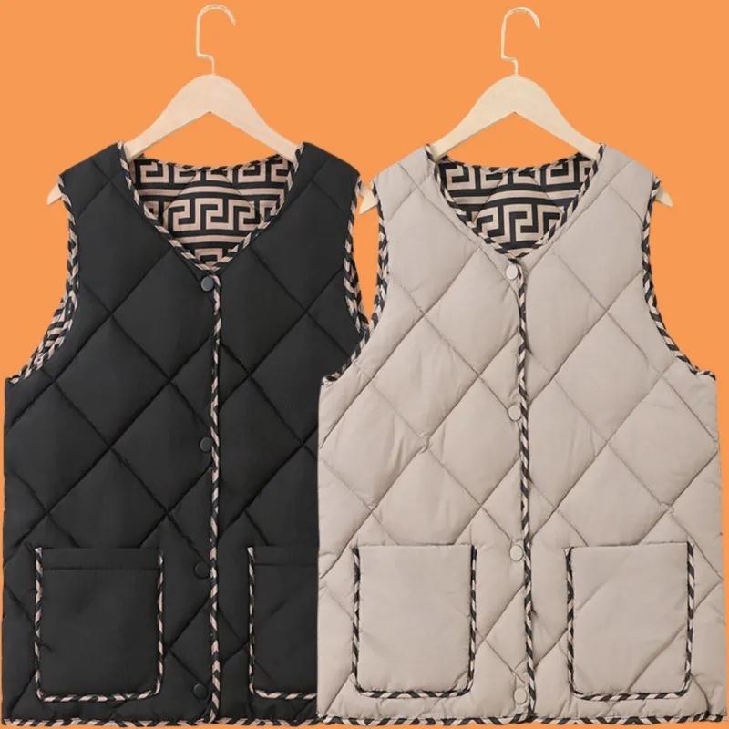 Demi-season light and thin short vest for leisure with a round…