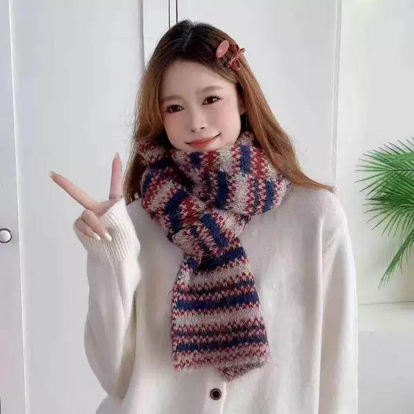 New autumn and winter plaid scarf for women, trendy and versatile, thick and warm, perfect as a shawl or neck warmer for students