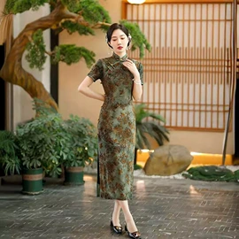 旗袍;皮草