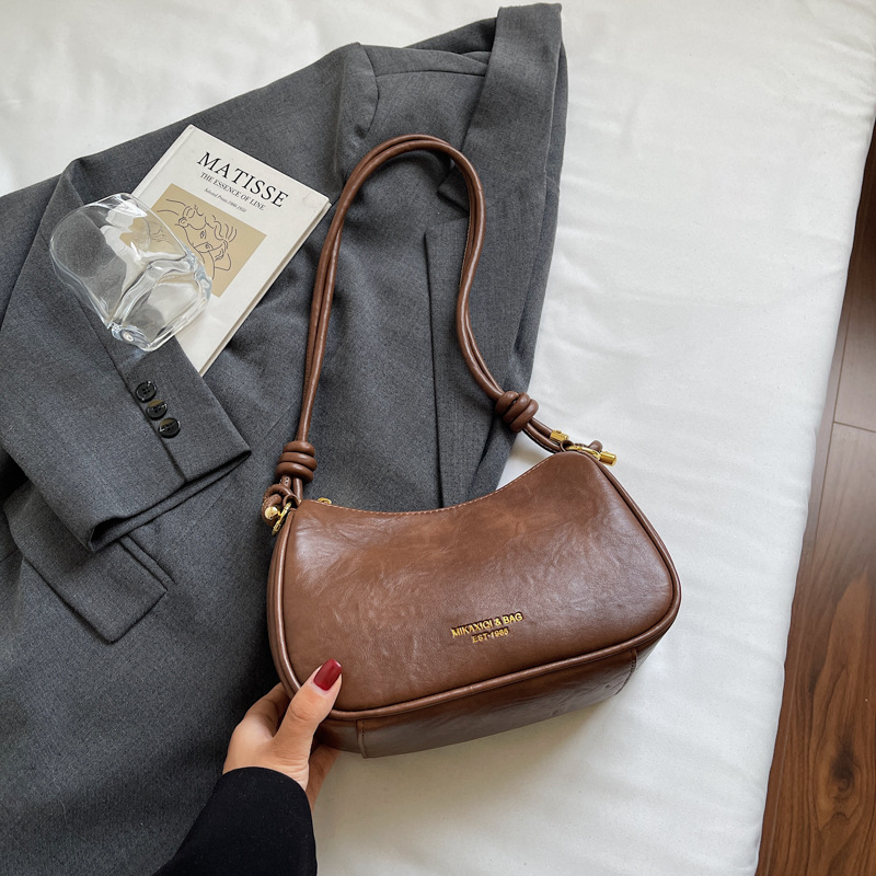 Piccola borsa a tracolla da donna design elegante e unico_voghion.com