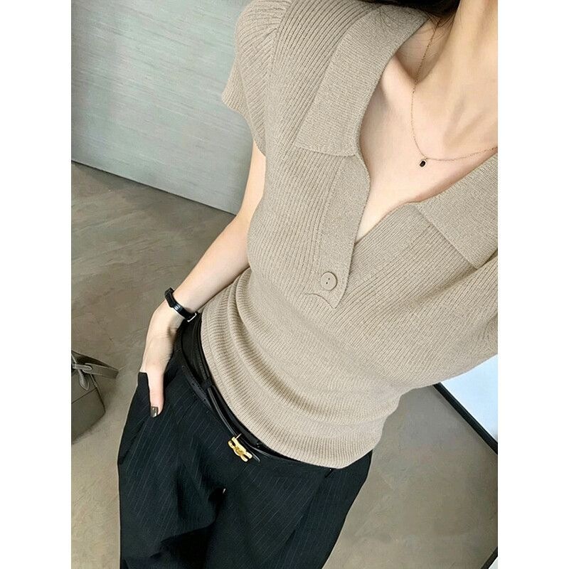 Old money style polo collar ice silk short-sleeve knit T-shirt for women, summer slim-fit, slimming, high-end look, lapel collar, regular shoulder top Old money style polo collar ice silk short-sleeve knit T-shirt for women, summer slim-fit, slimming, high-end look, lapel collar, regular shoulder top