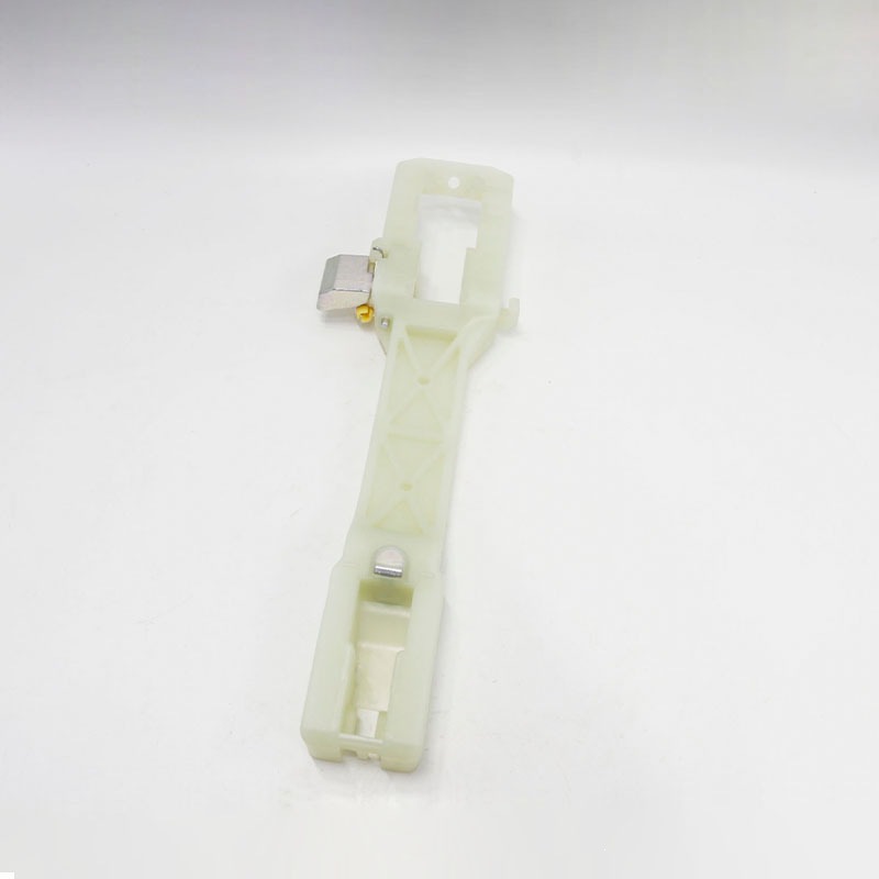 826551F000 is suitable for the replacement part of the left door handle of Kia SUVs