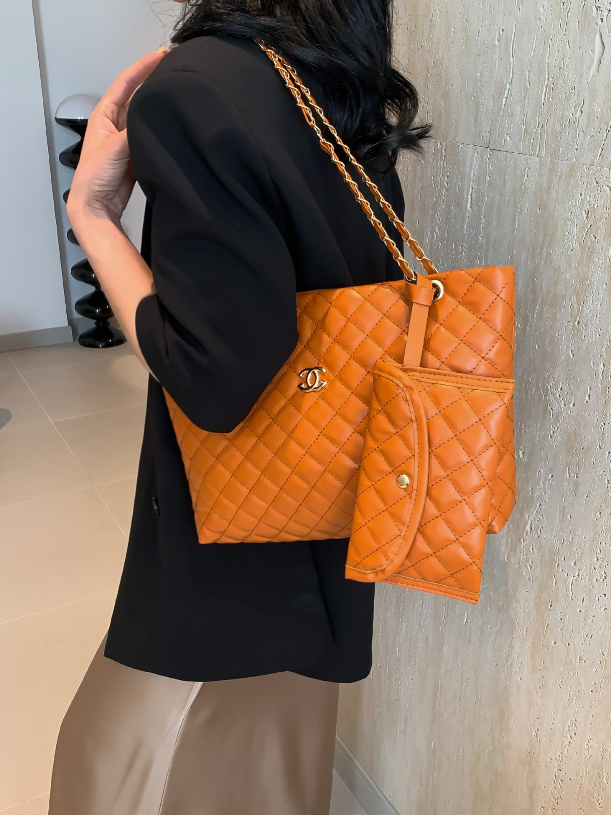 trend fashionable capacious one-shoulder bag