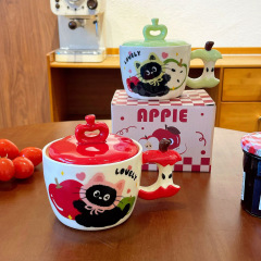 手描きかわいいリンゴ猫マグカップ家庭用カバー付きカップル陶磁器カップオフィス高颜値女子コップ