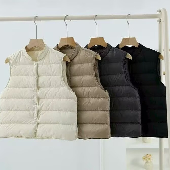 Lightweight Stand-Up Collar Short down Vest for Women 2025 New Autumn and Winter Sleeveless Thermal Vest White Duck down Vest Trendy