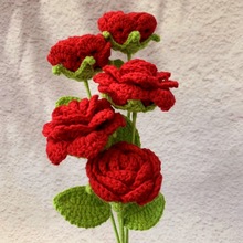 批发手工编织花仿真玫瑰diy永生钩针花束成品家居装饰小众高级感